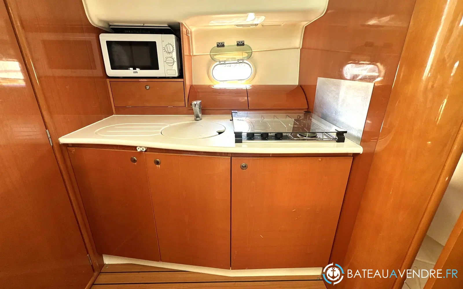 slider 12 Jeanneau Prestige 34 Hard Top