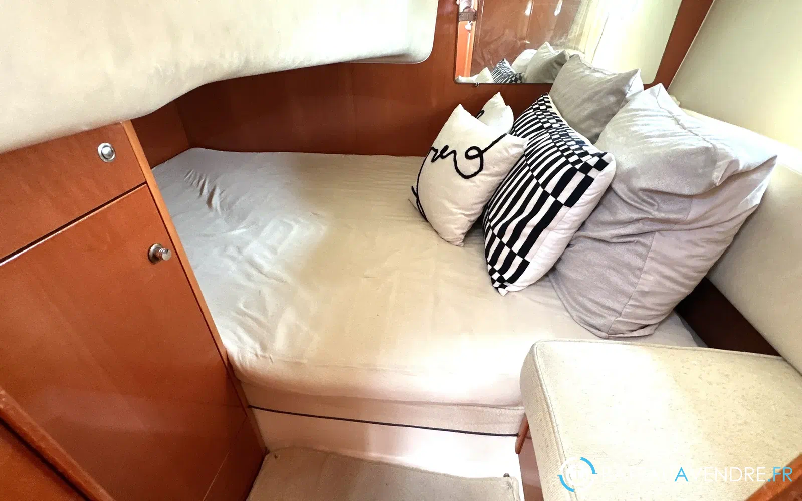 slider 15 Jeanneau Prestige 34 Hard Top