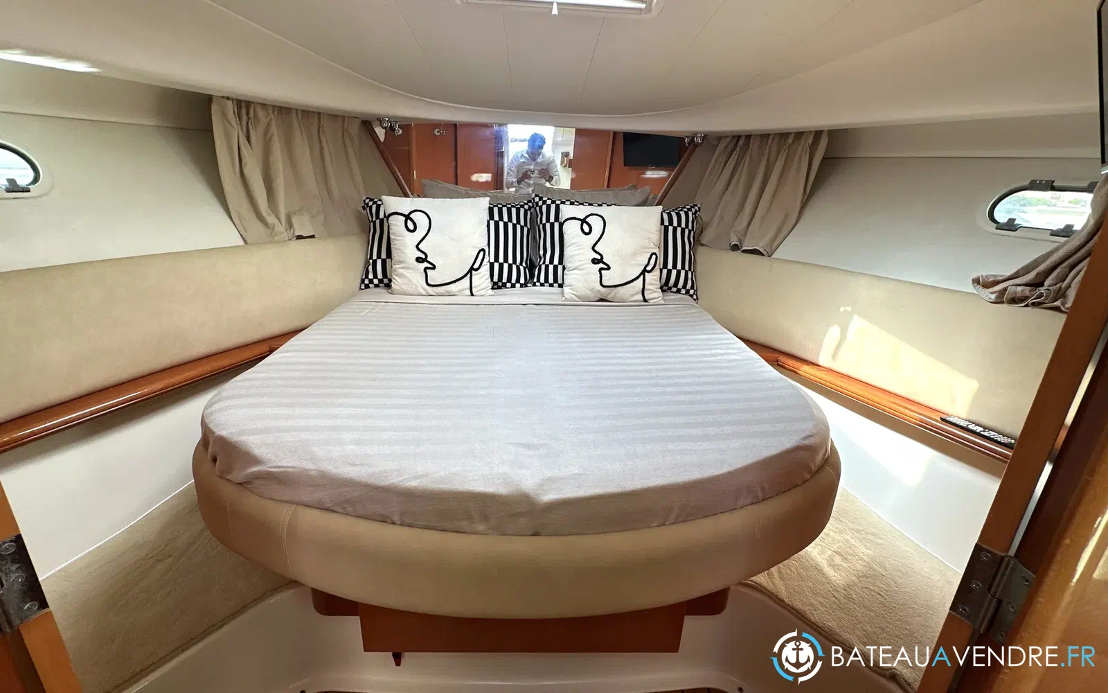 slider 13 Jeanneau Prestige 34 Hard Top