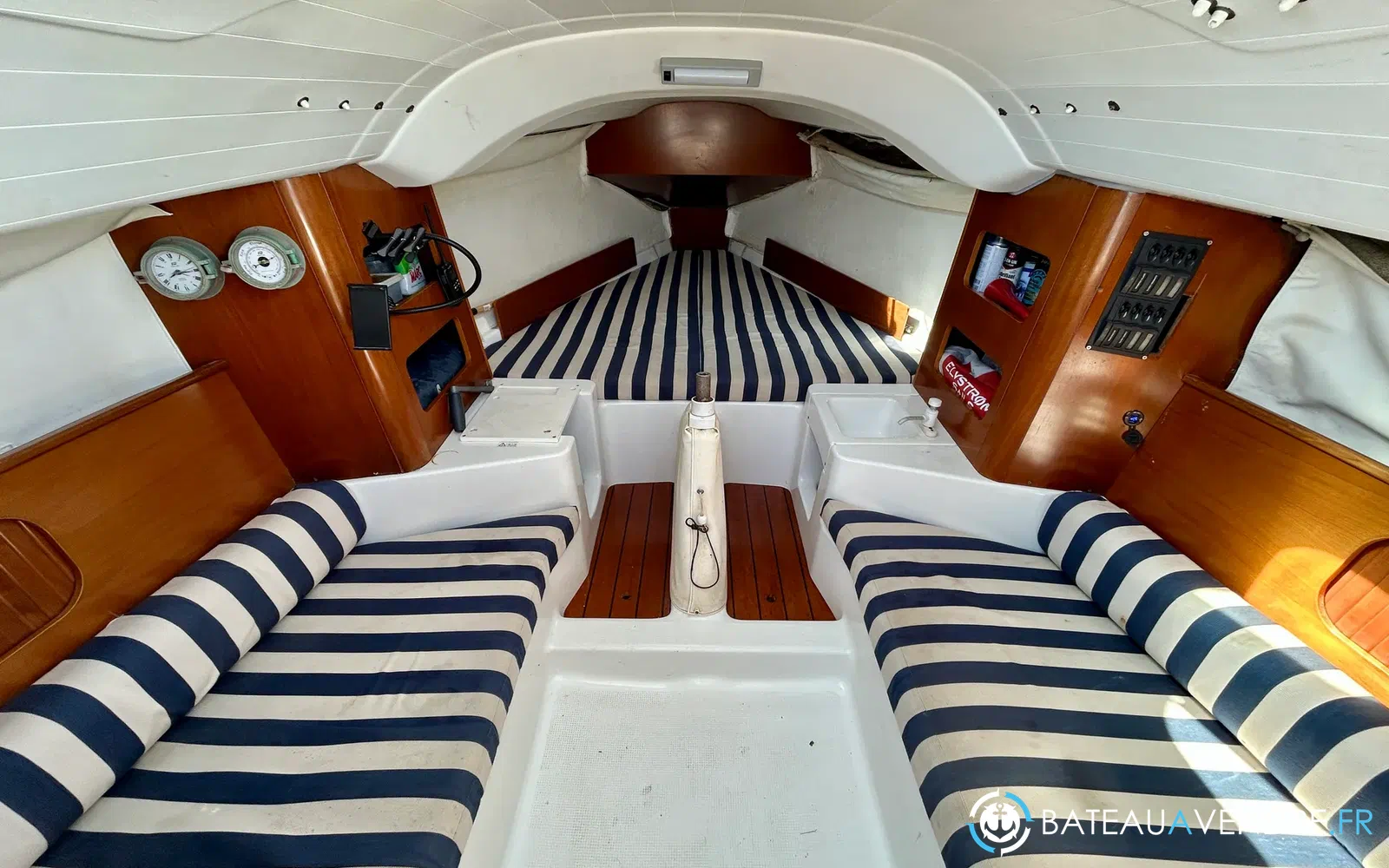 slider 1 Beneteau First 211