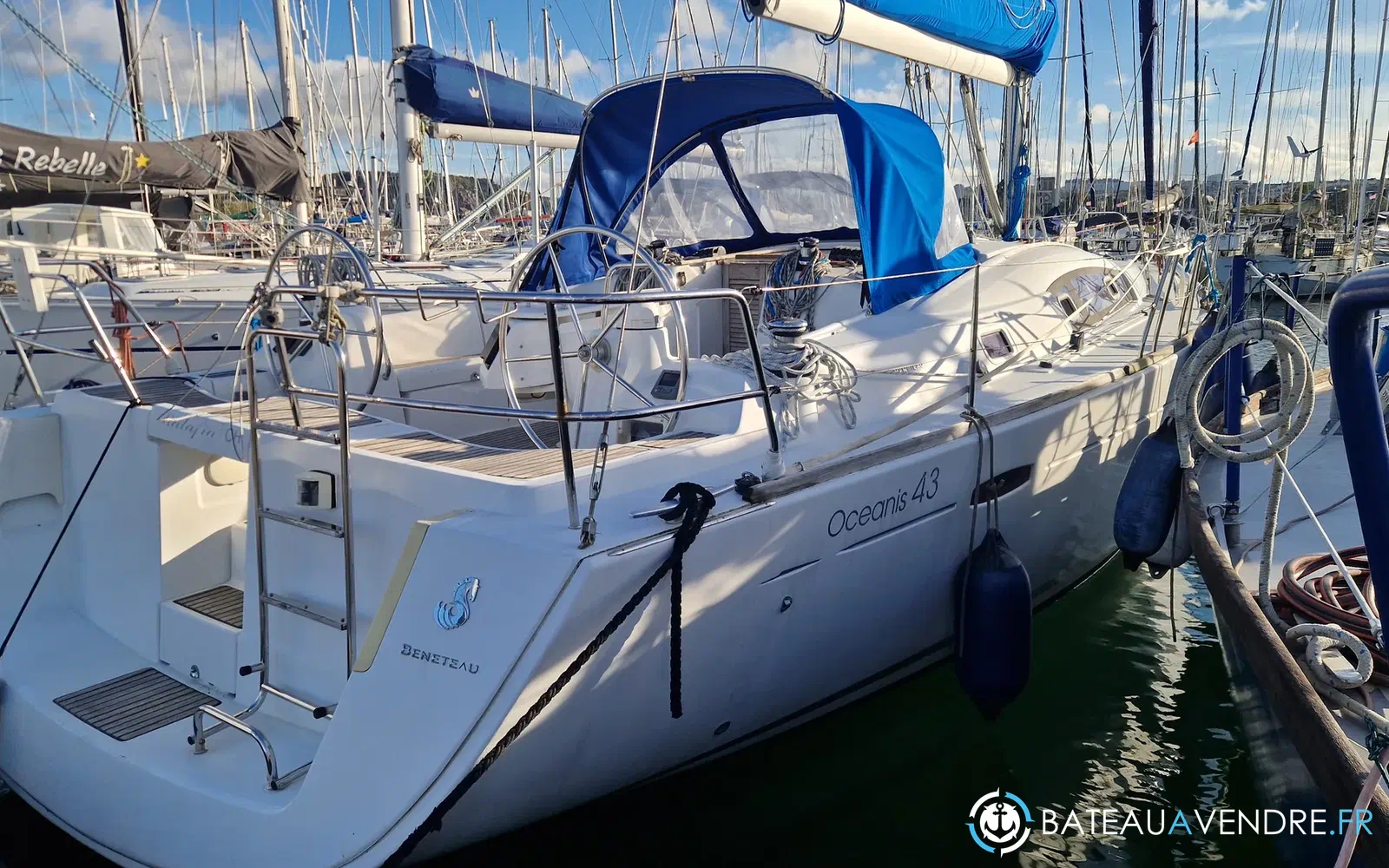 slider 1 Beneteau Oceanis 43