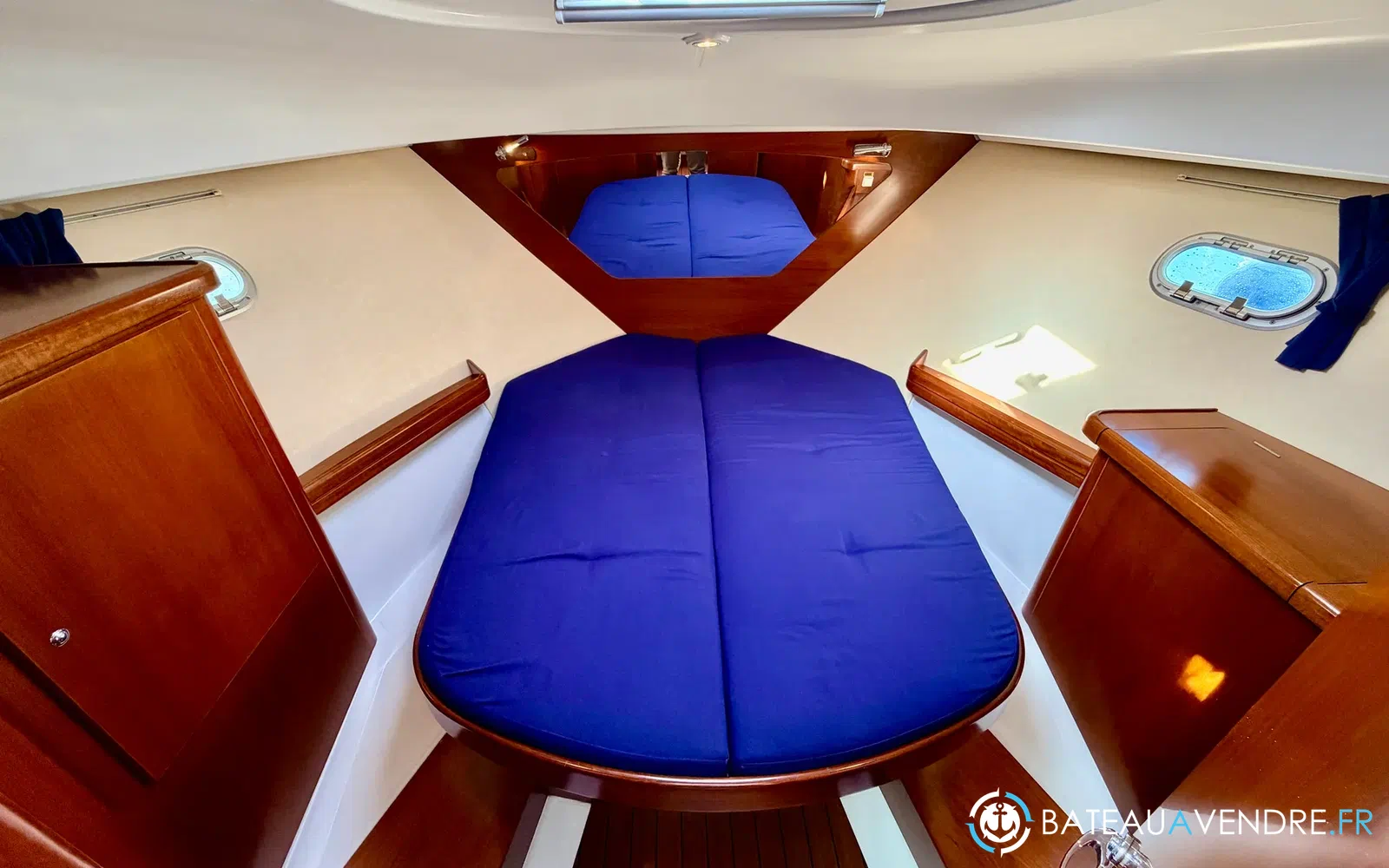 slider 18 Beneteau Antares 980