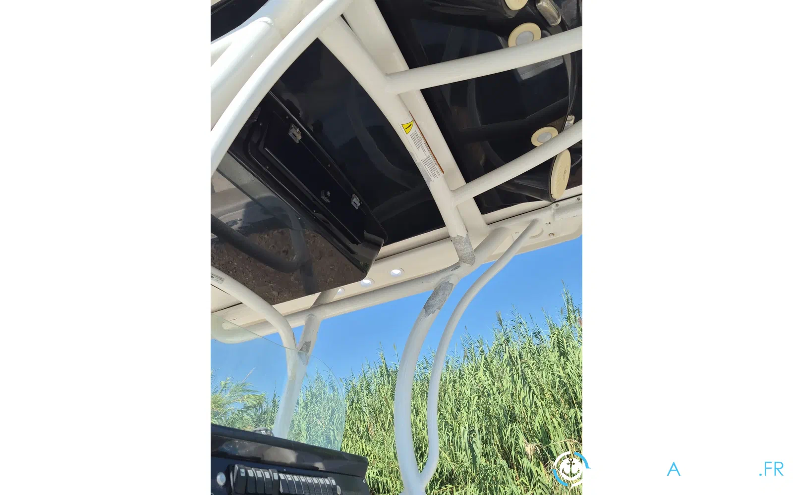 slider 3 Wellcraft 242