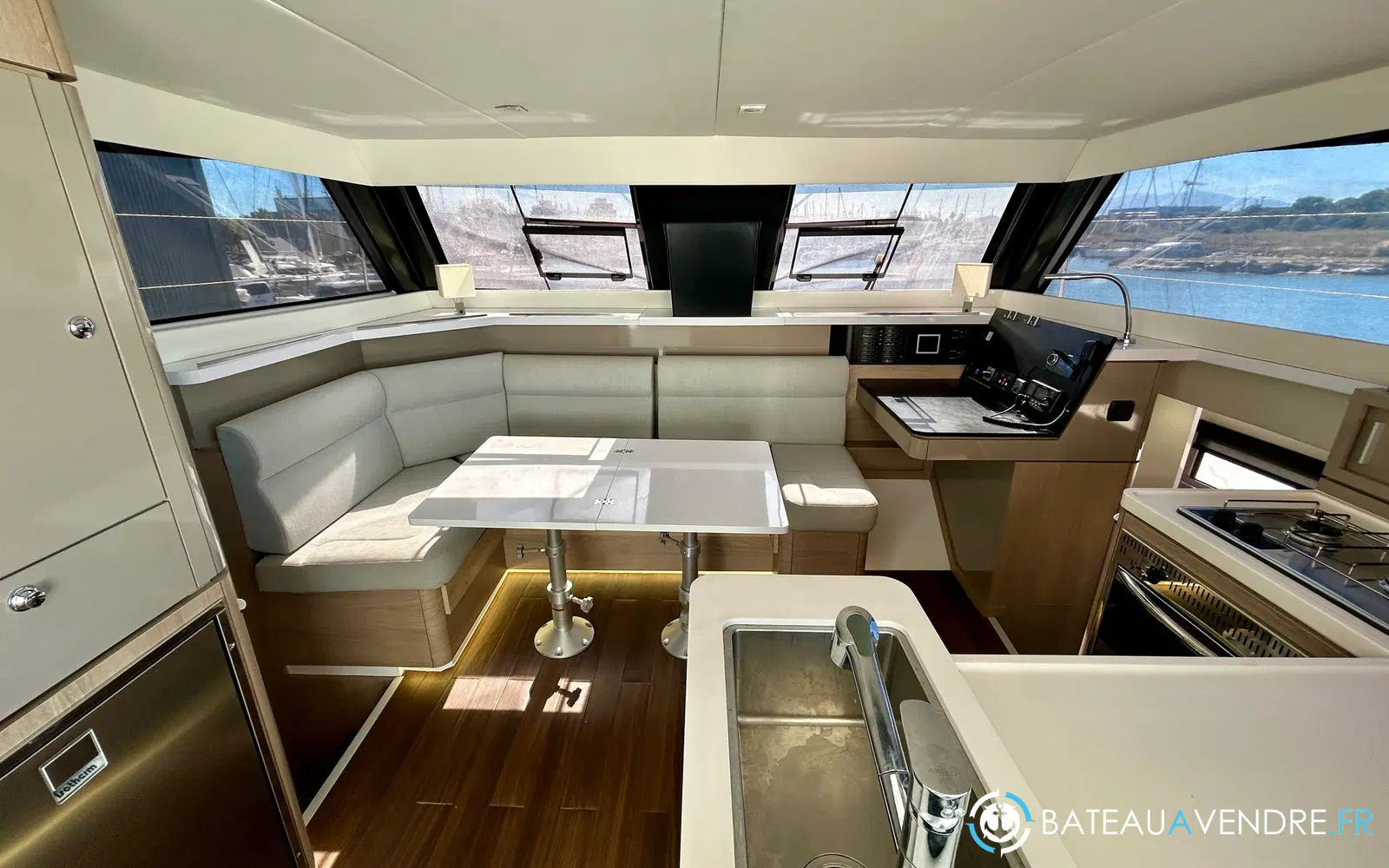slider 1 Aventura Catamarans A34