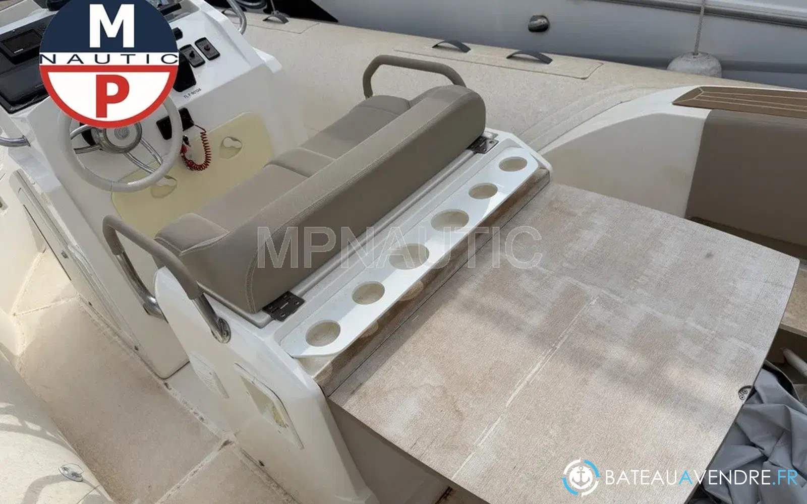 slider 13 Capelli Tempest 775