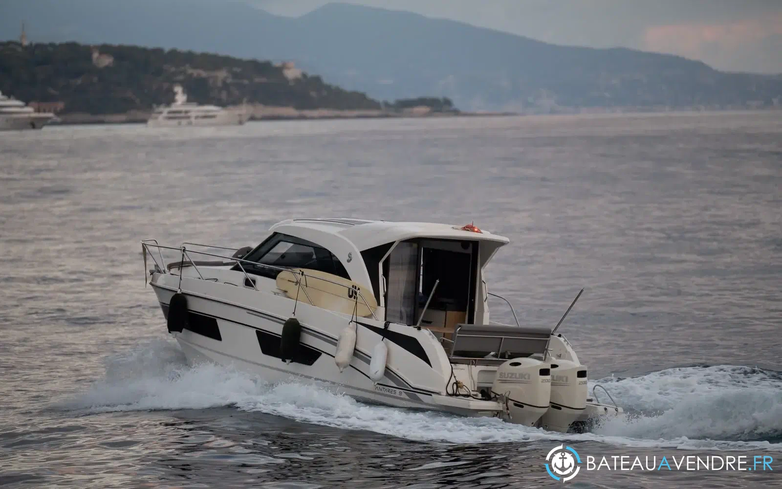 slider 4 Beneteau Antares Serie 9