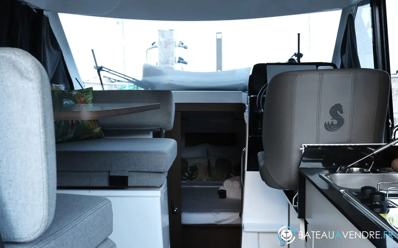 slider 8 Beneteau Antares Serie 9