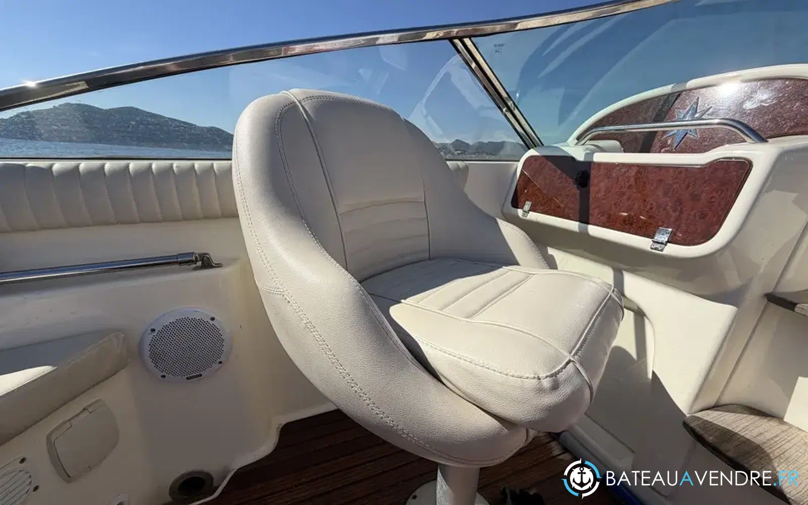 slider 8 Jeanneau Runabout 755