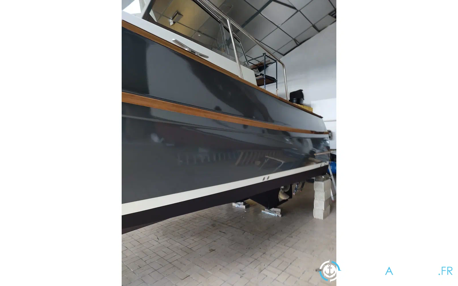 slider 4 Rhea 850 Open