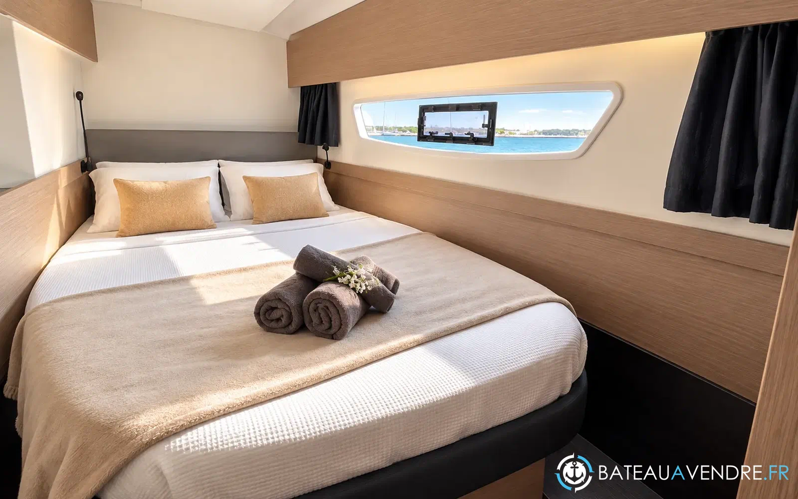slider 11 Fountaine Pajot Astrea 42