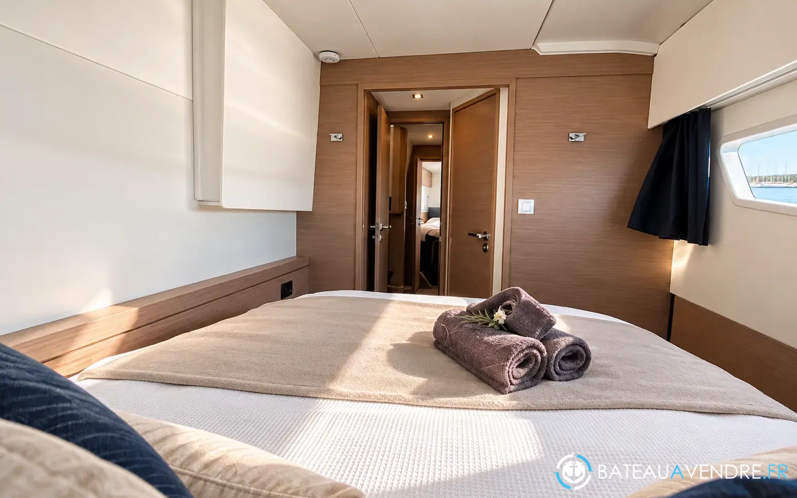 slider 13 Fountaine Pajot Astrea 42