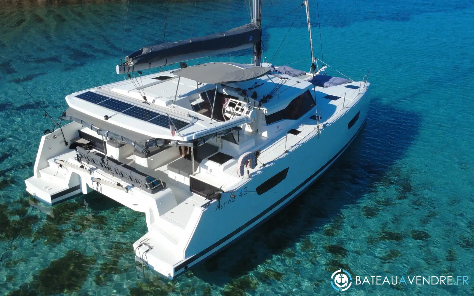 slider 3 Fountaine Pajot Astrea 42