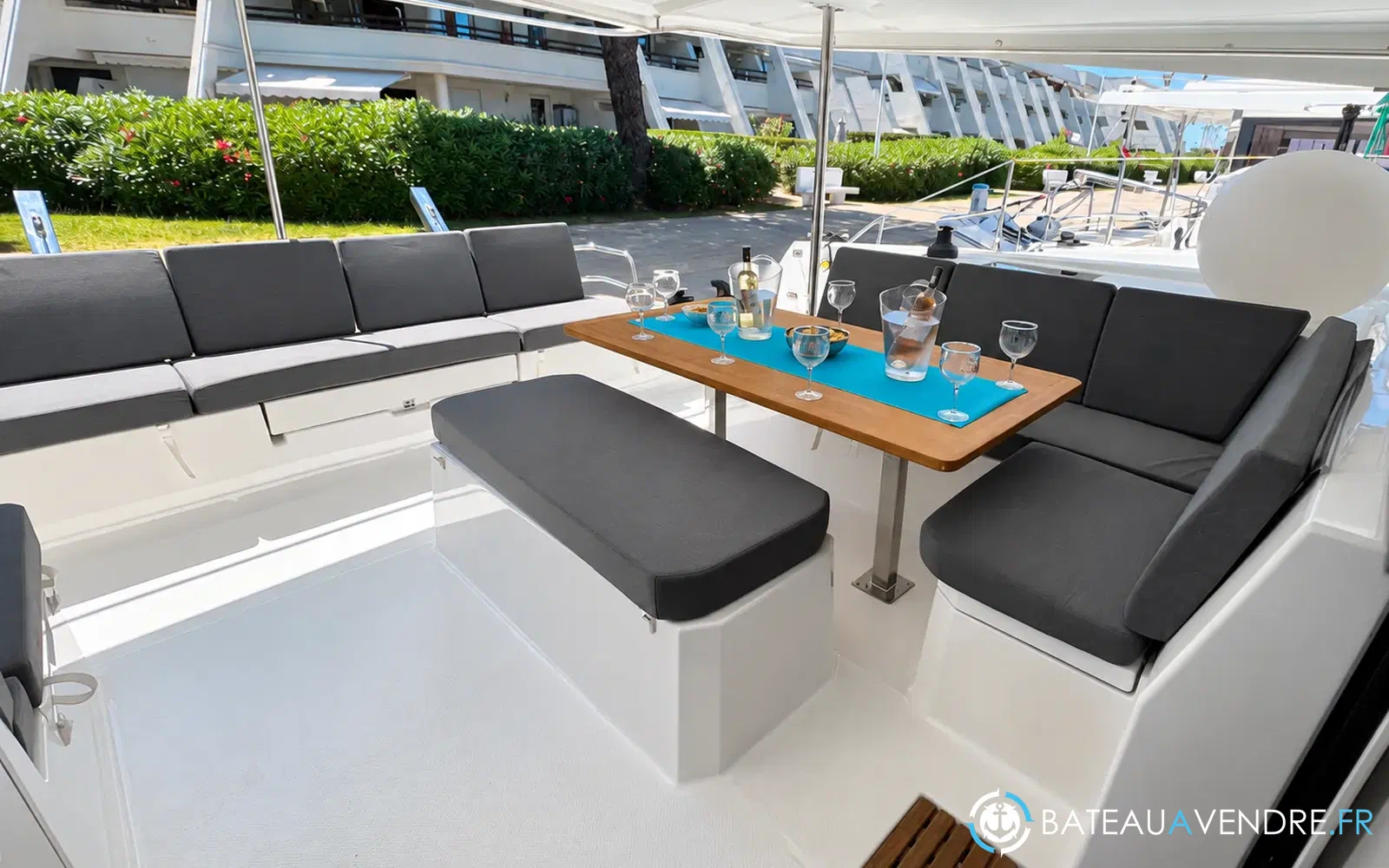 slider 5 Fountaine Pajot Astrea 42