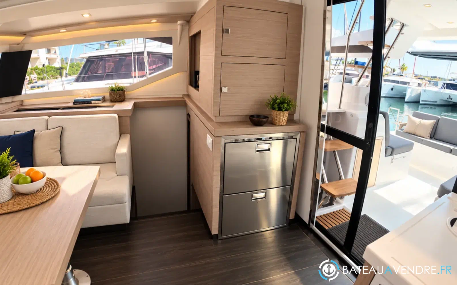 slider 8 Fountaine Pajot Astrea 42