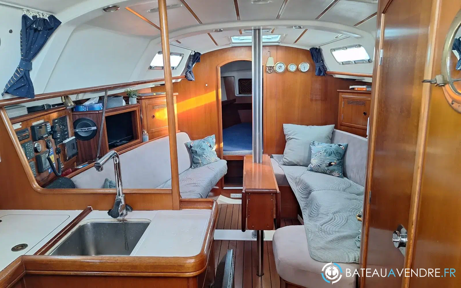 slider 2 Beneteau Oceanis 331 Clipper