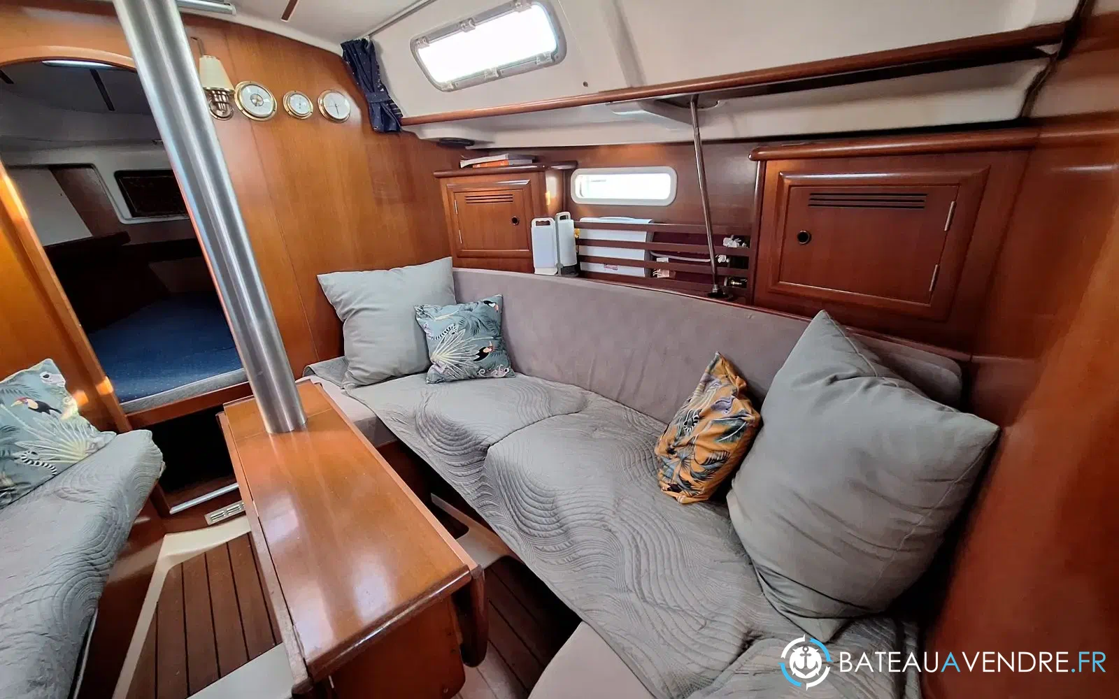 slider 6 Beneteau Oceanis 331 Clipper