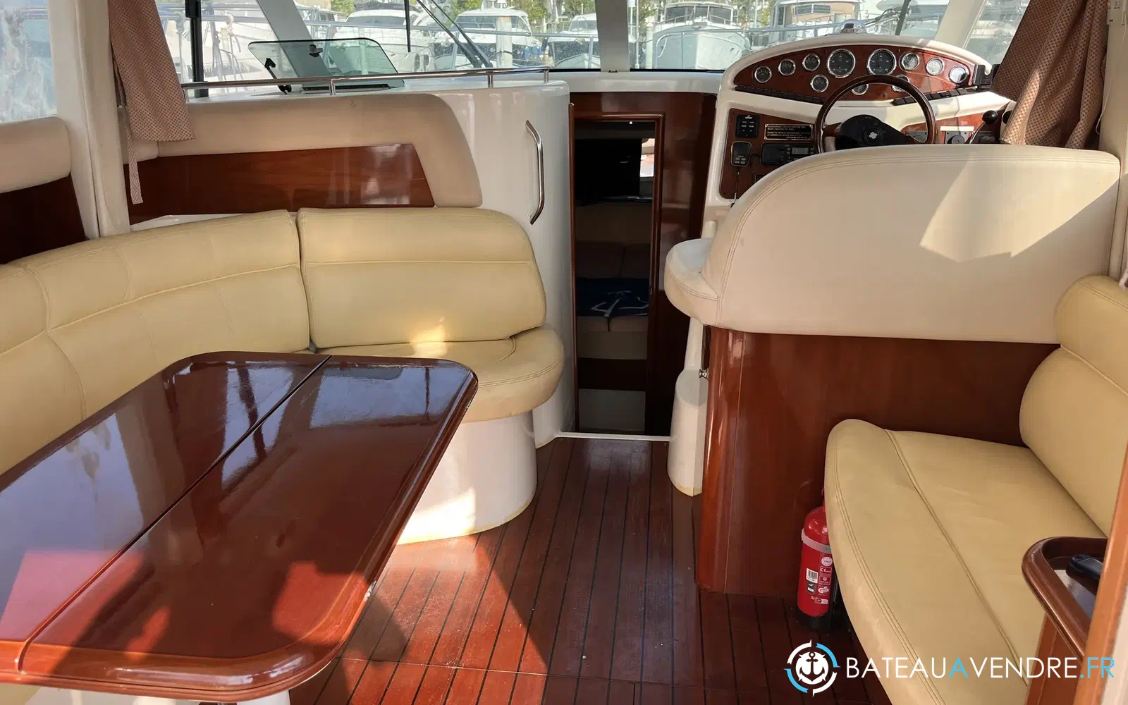 slider 3 Jeanneau Prestige 32 Fly