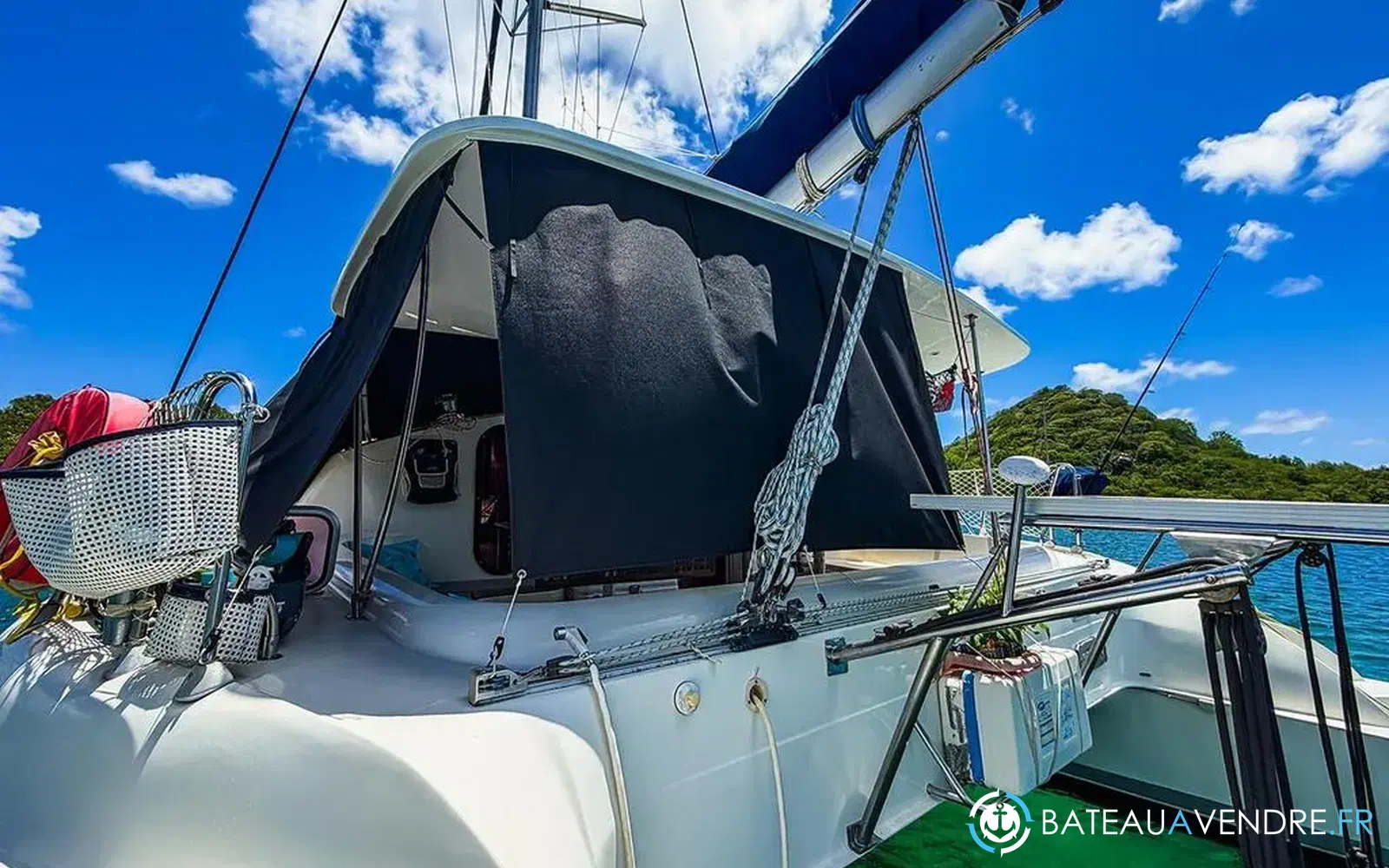 slider 9 Fountaine Pajot Athena 38