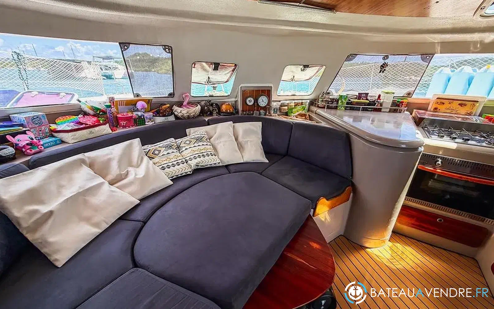 slider 16 Fountaine Pajot Athena 38