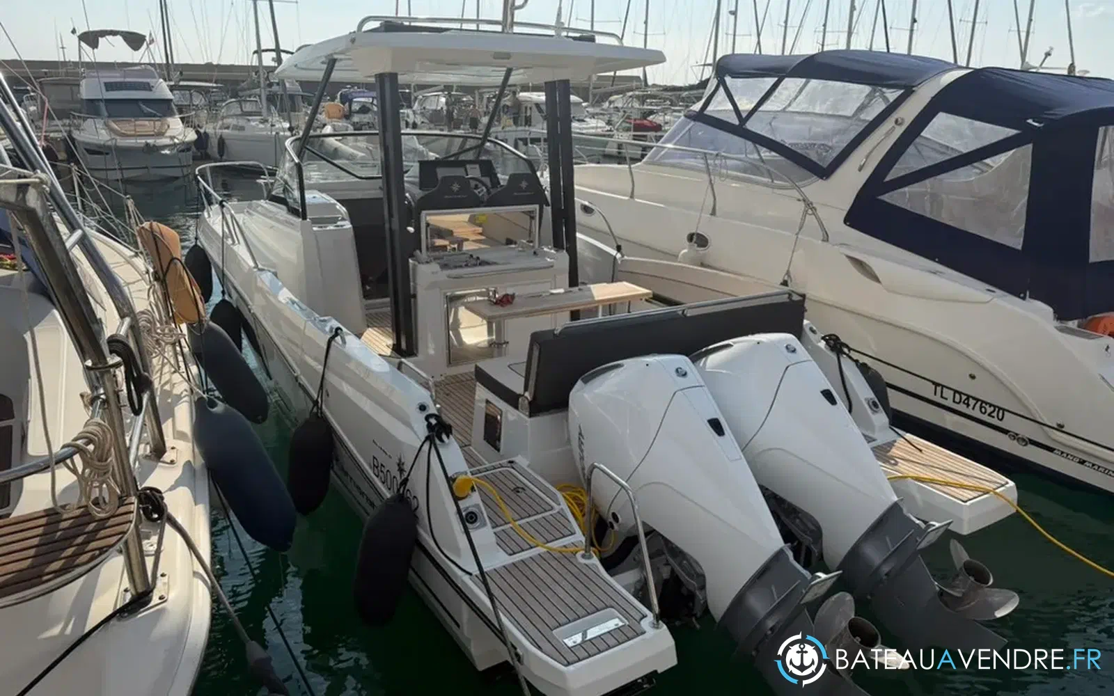 slider 1 Jeanneau Cap Camarat 9.0 WA Serie 2