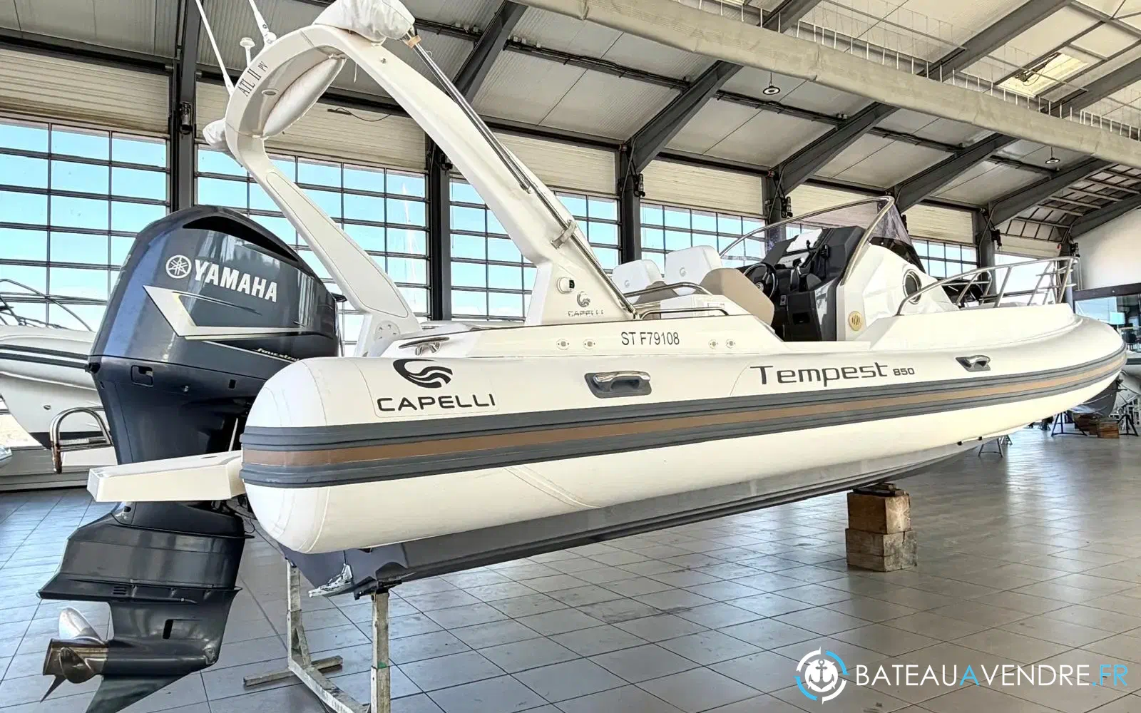 slider 12 Capelli Tempest 850 WA