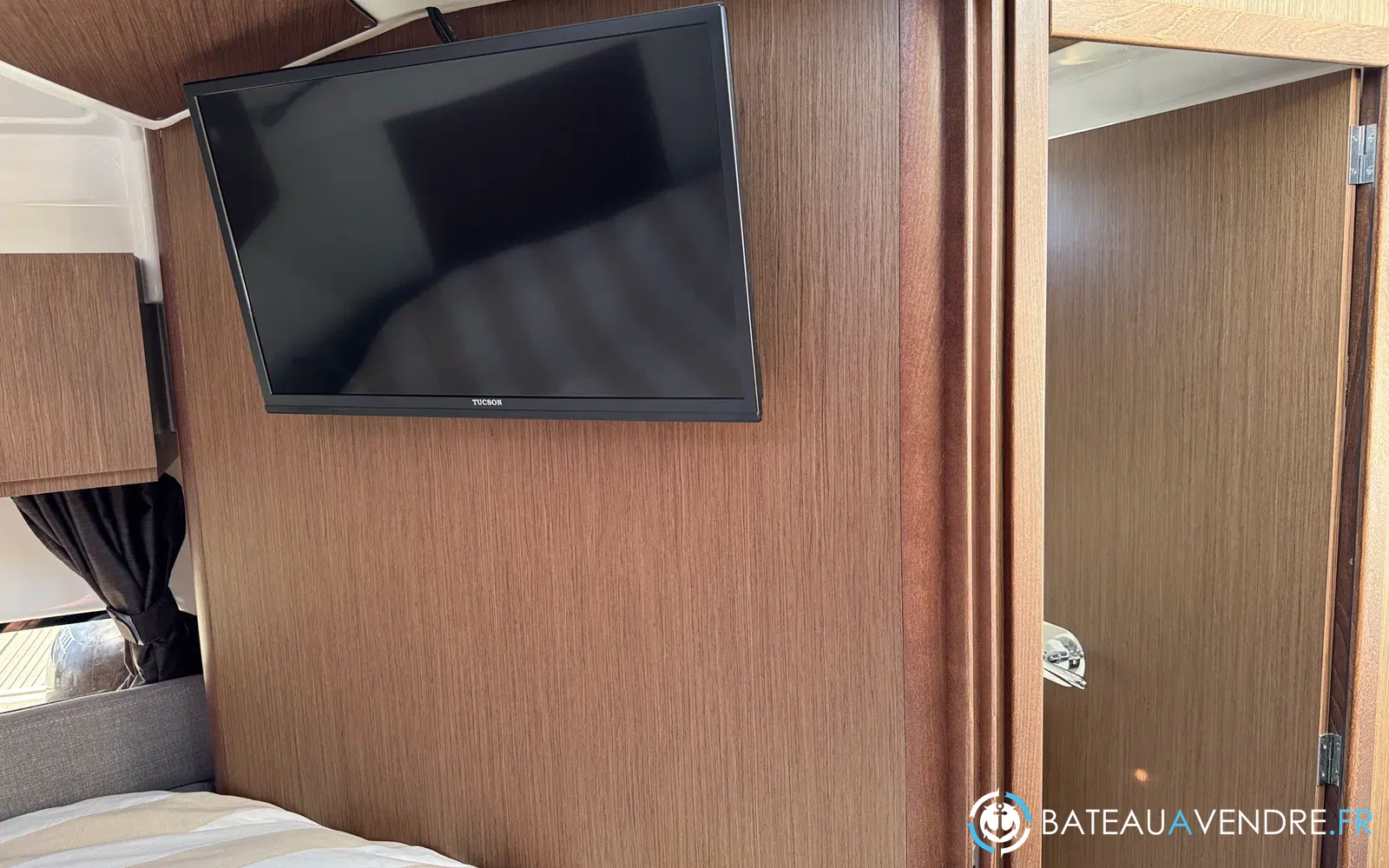 slider 28 Beneteau Antares 9 OB