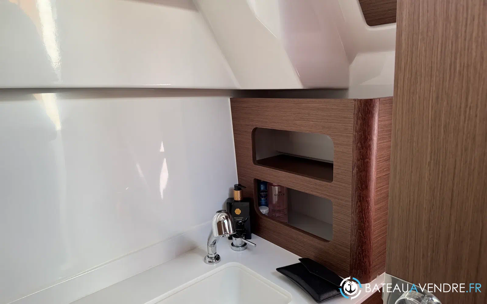 slider 31 Beneteau Antares 9 OB