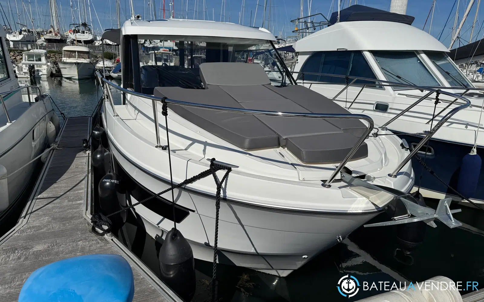 slider 2 Beneteau Antares 9 OB