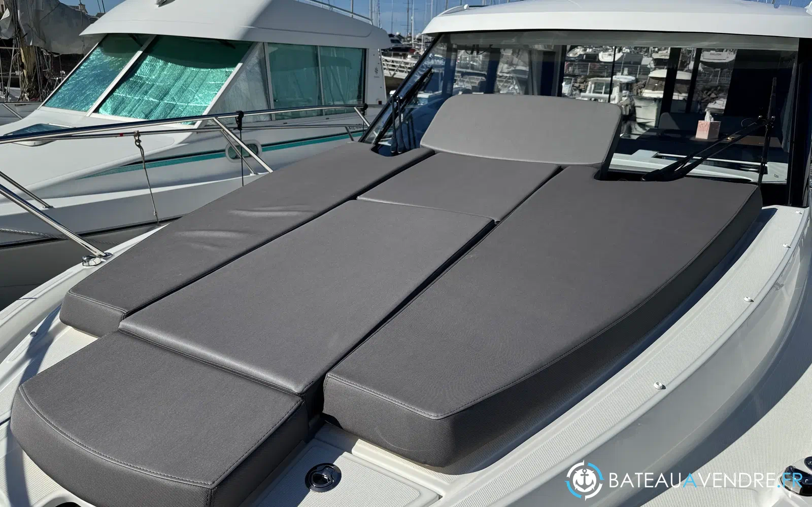 slider 7 Beneteau Antares 9 OB