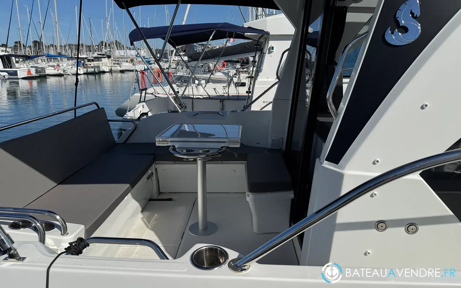 slider 10 Beneteau Antares 9 OB