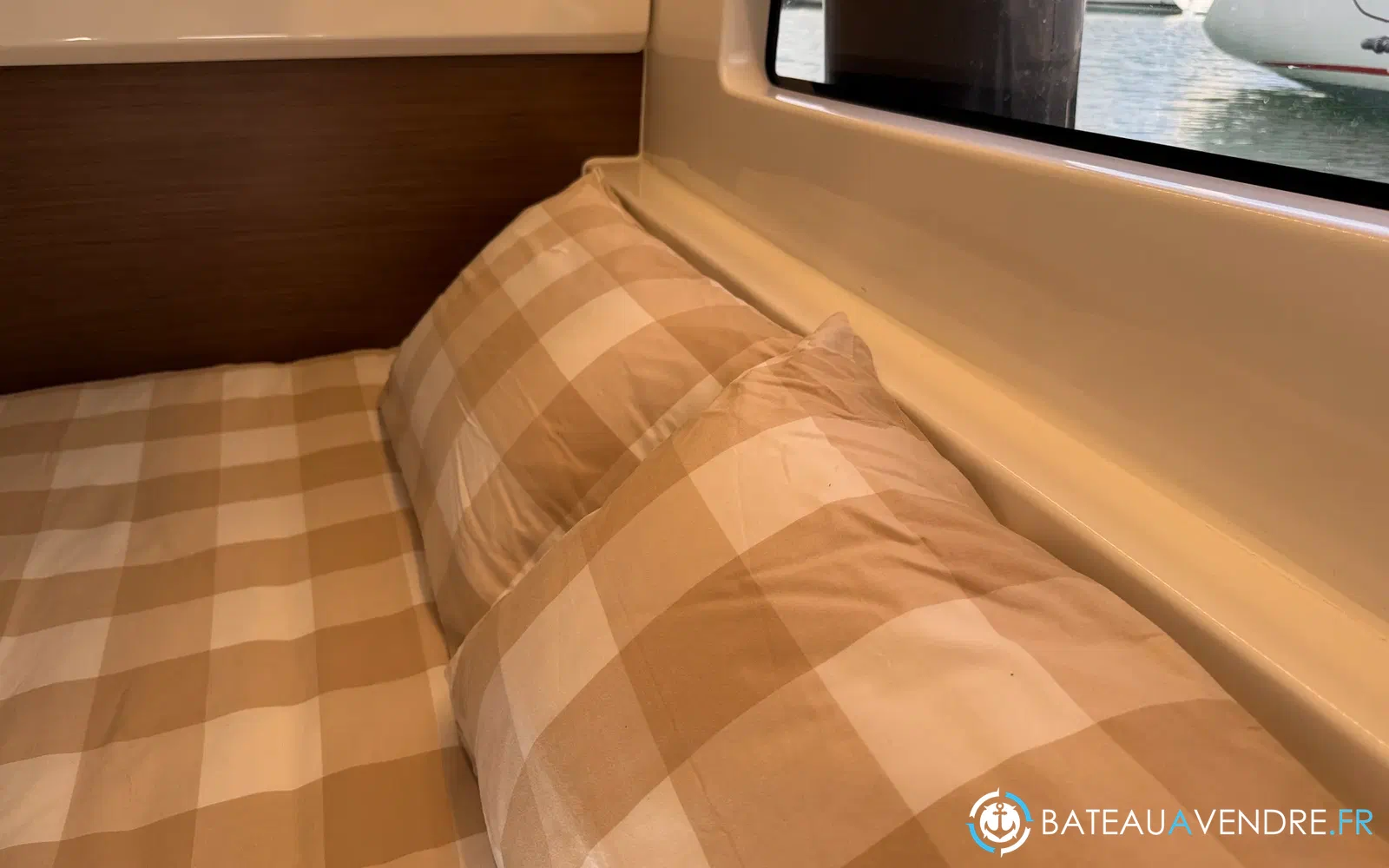 slider 35 Beneteau Antares 9 OB