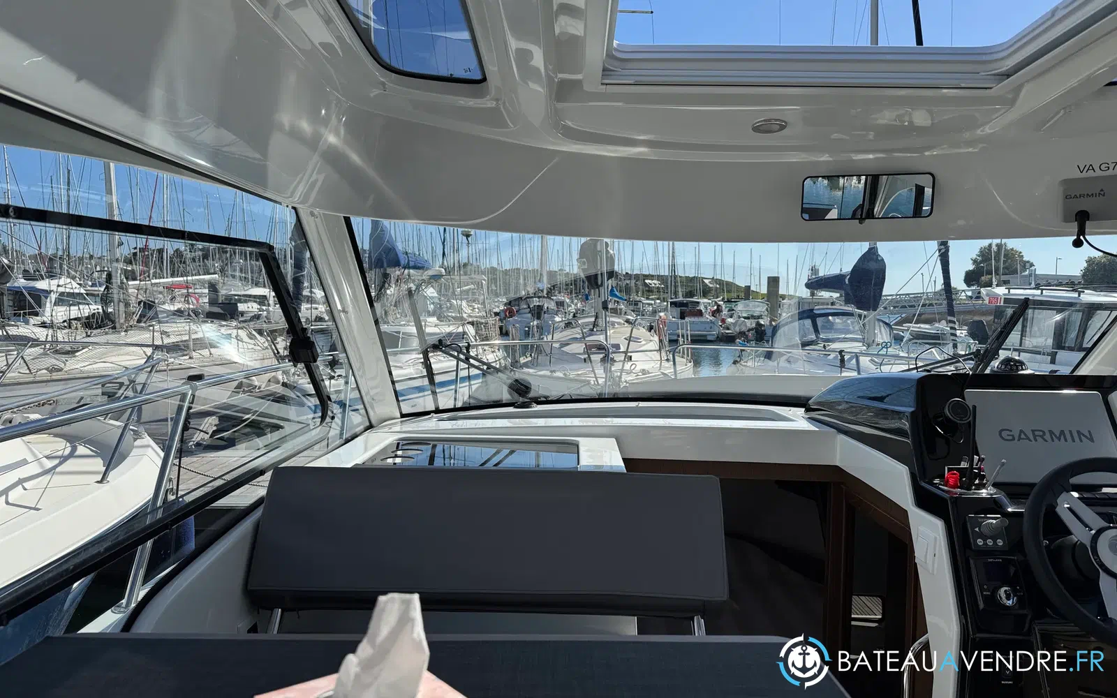 slider 19 Beneteau Antares 9 OB