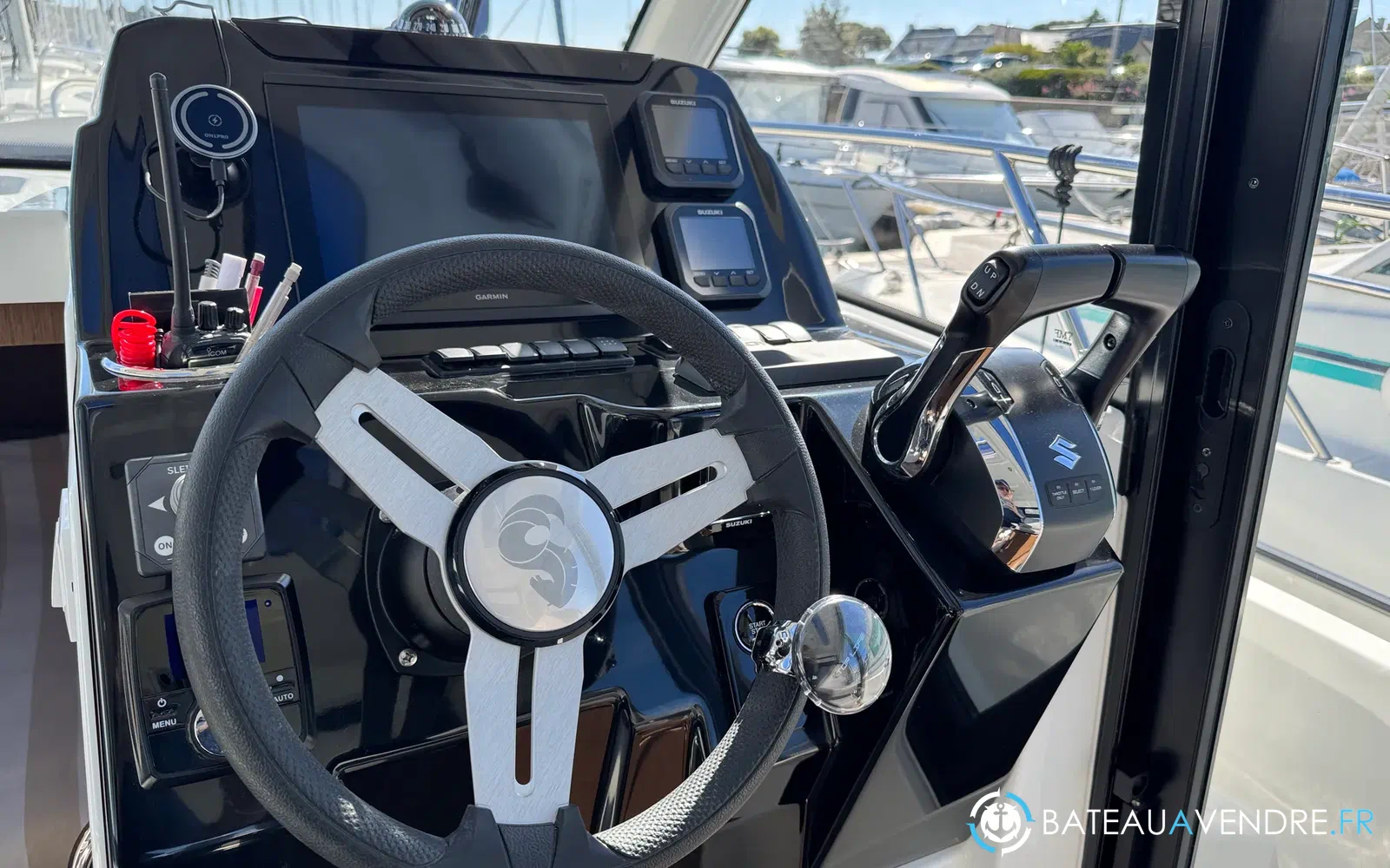 slider 16 Beneteau Antares 9 OB