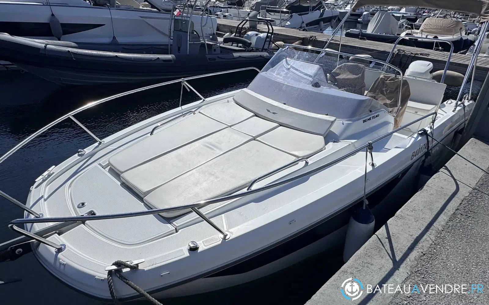 slider 2 Beneteau Flyer 8 SUNdeck