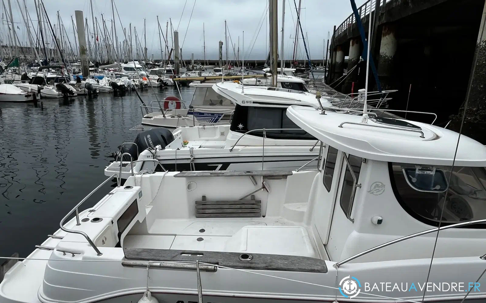 slider 4 Arvor 215