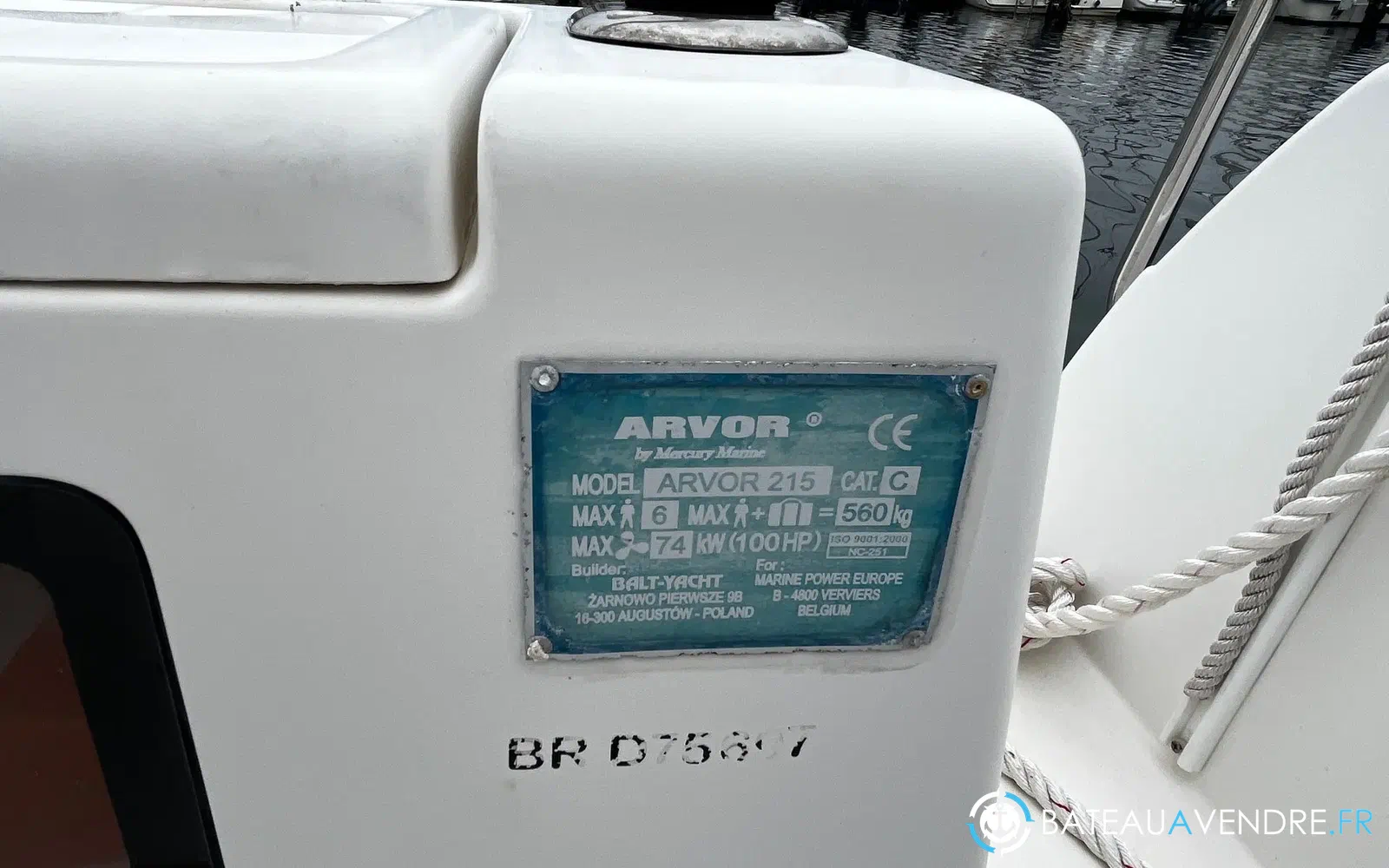 slider 8 Arvor 215