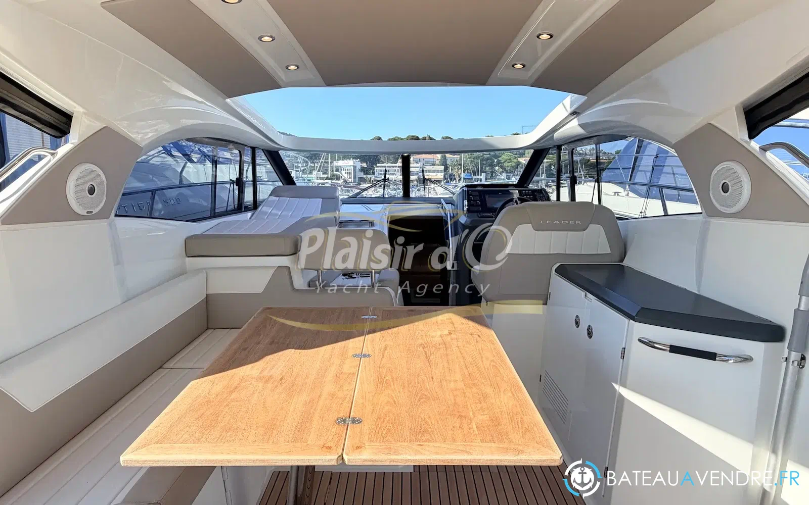 slider 25 Jeanneau Leader 36