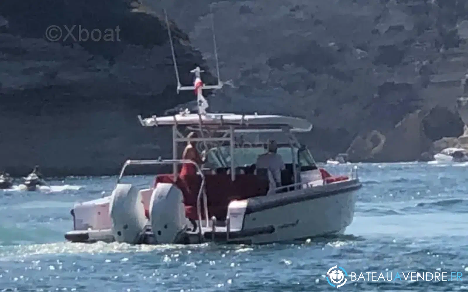 slider 9 Axopar 37 Cabin
