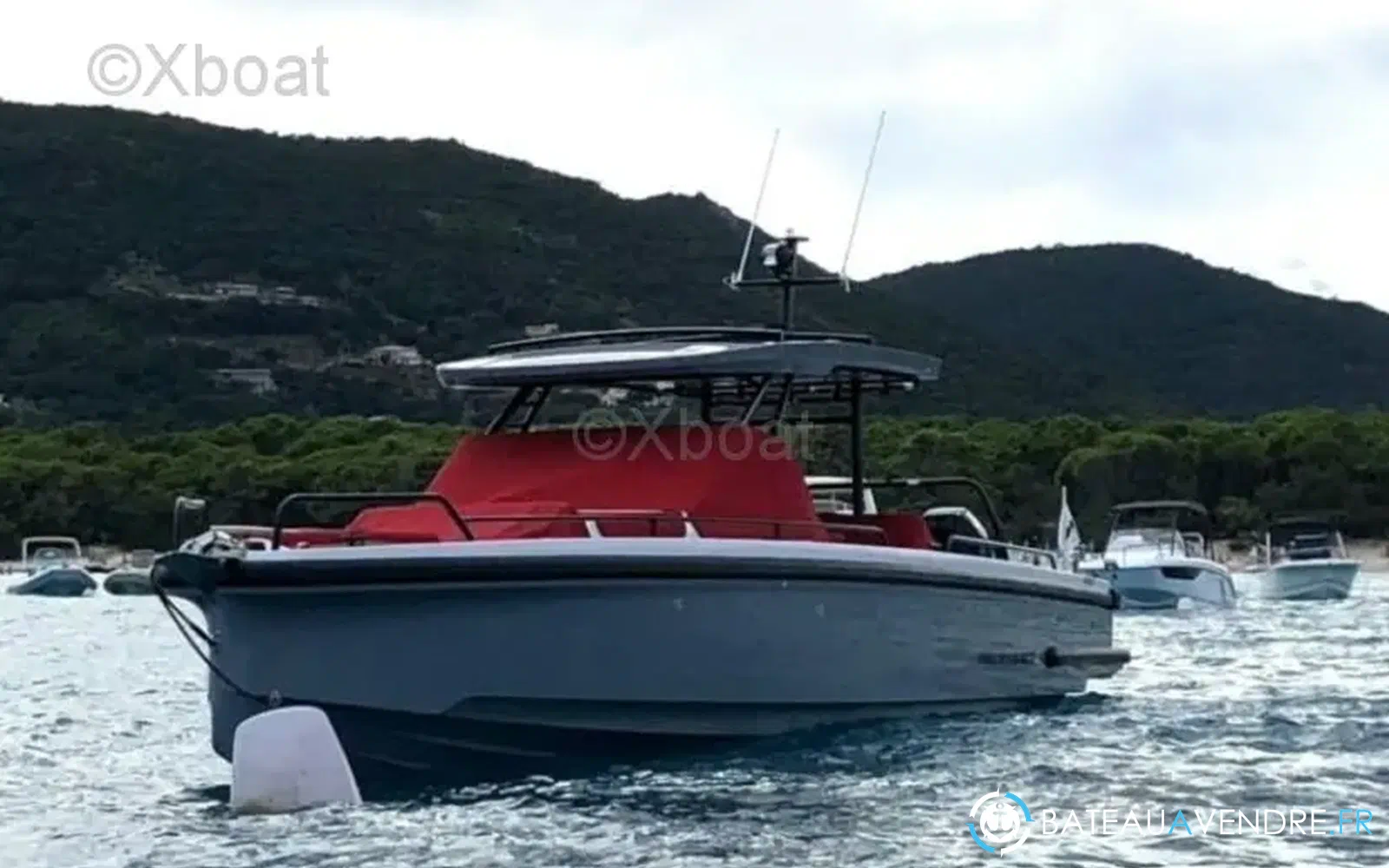 slider 3 Axopar 37 Cabin