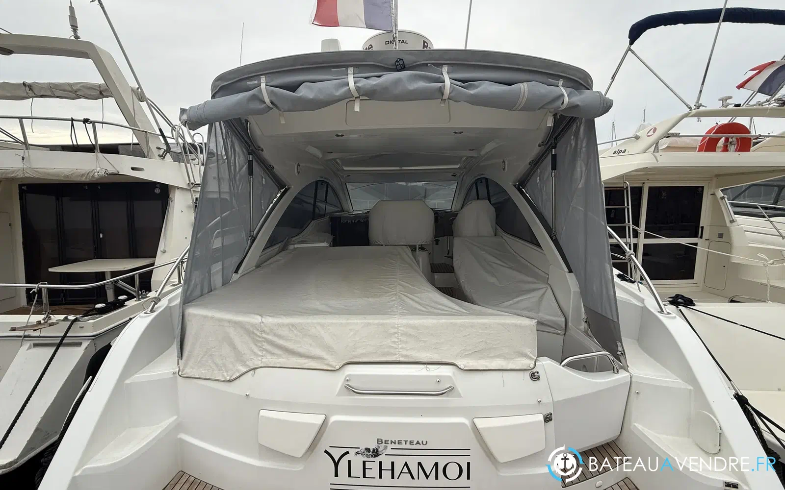 slider 4 Beneteau Flyer Gran Turismo 38