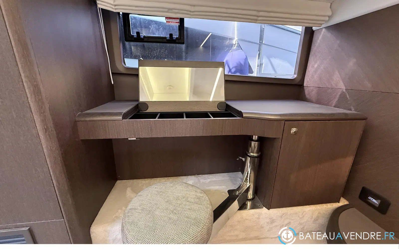 slider 13 Galeon 400 Fly