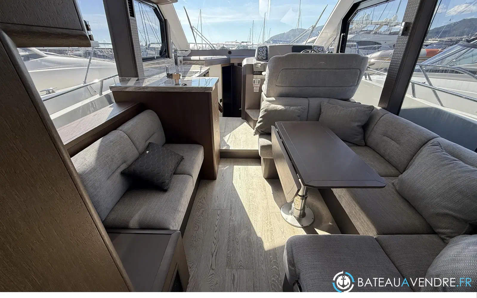 slider 1 Galeon 400 Fly
