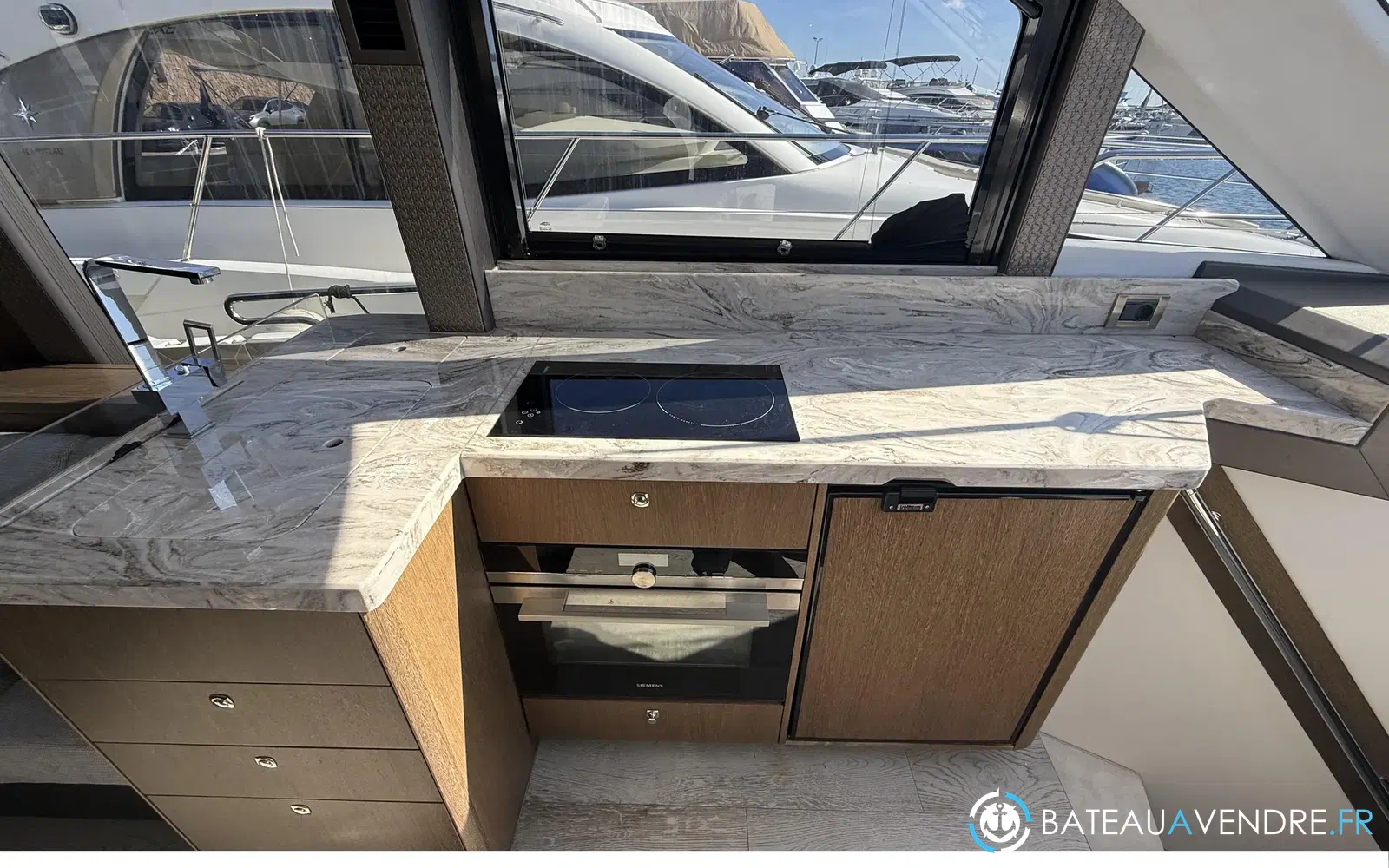 slider 6 Galeon 400 Fly