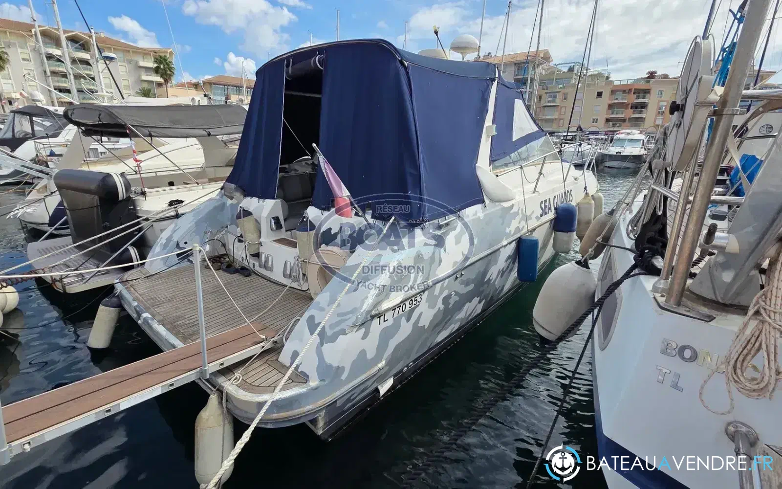 slider 1 Beneteau Flyer 10