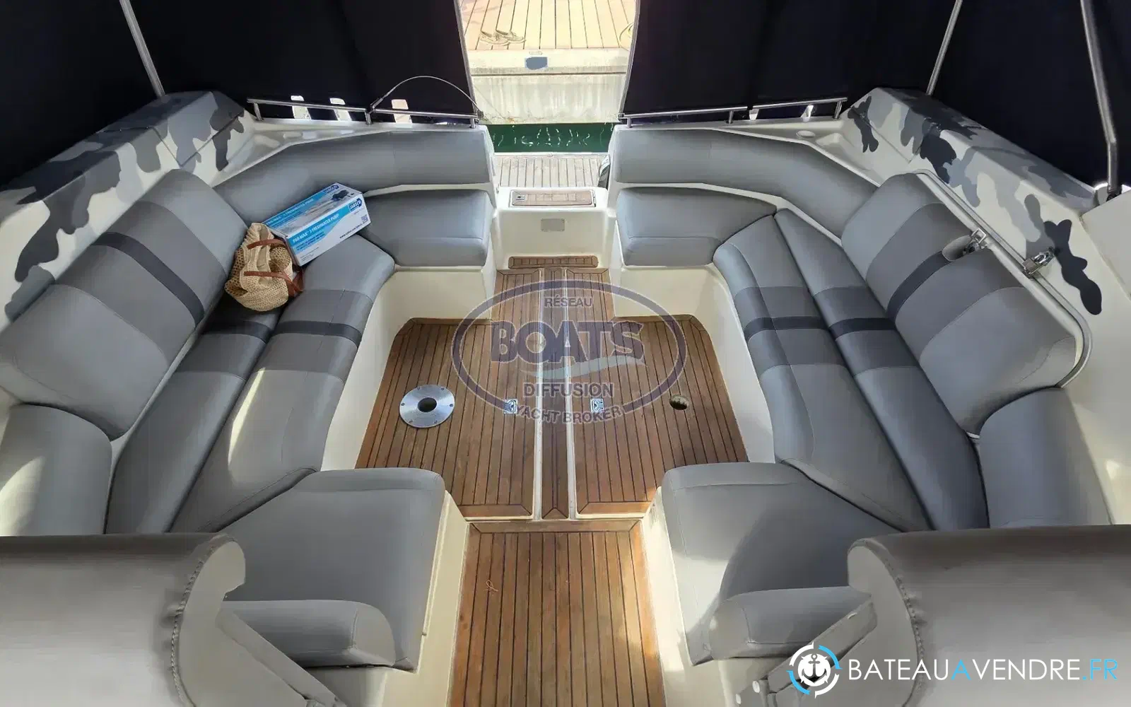 slider 3 Beneteau Flyer 10