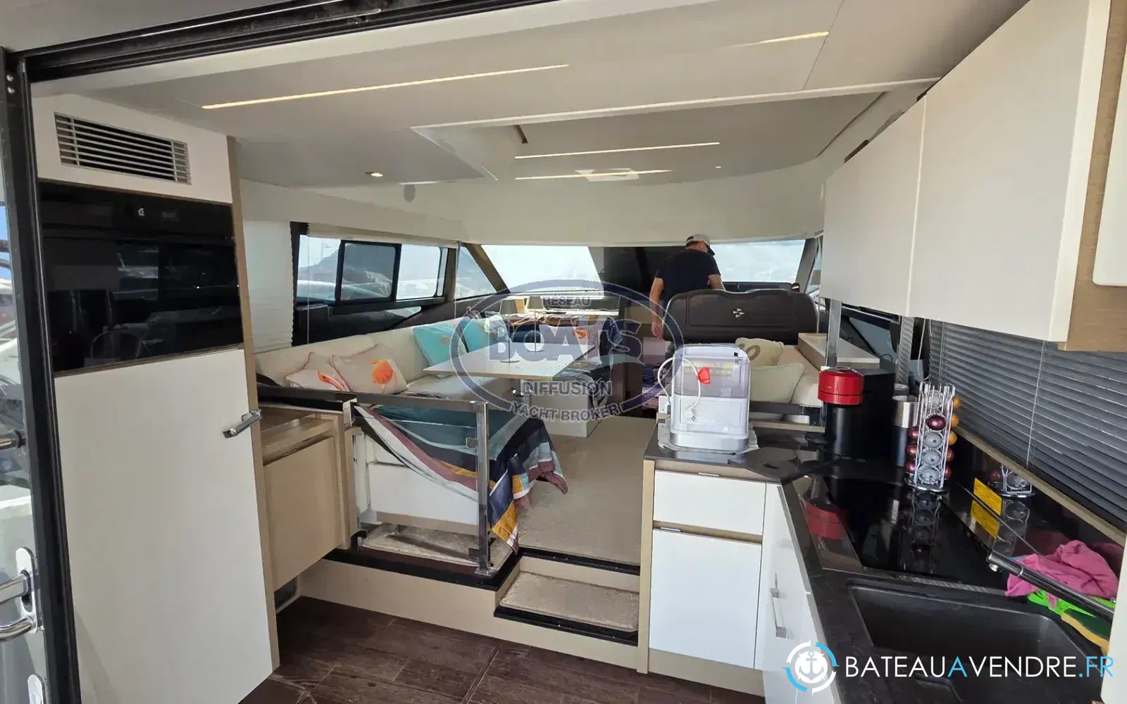 slider 9 Jeanneau Prestige 460 Fly