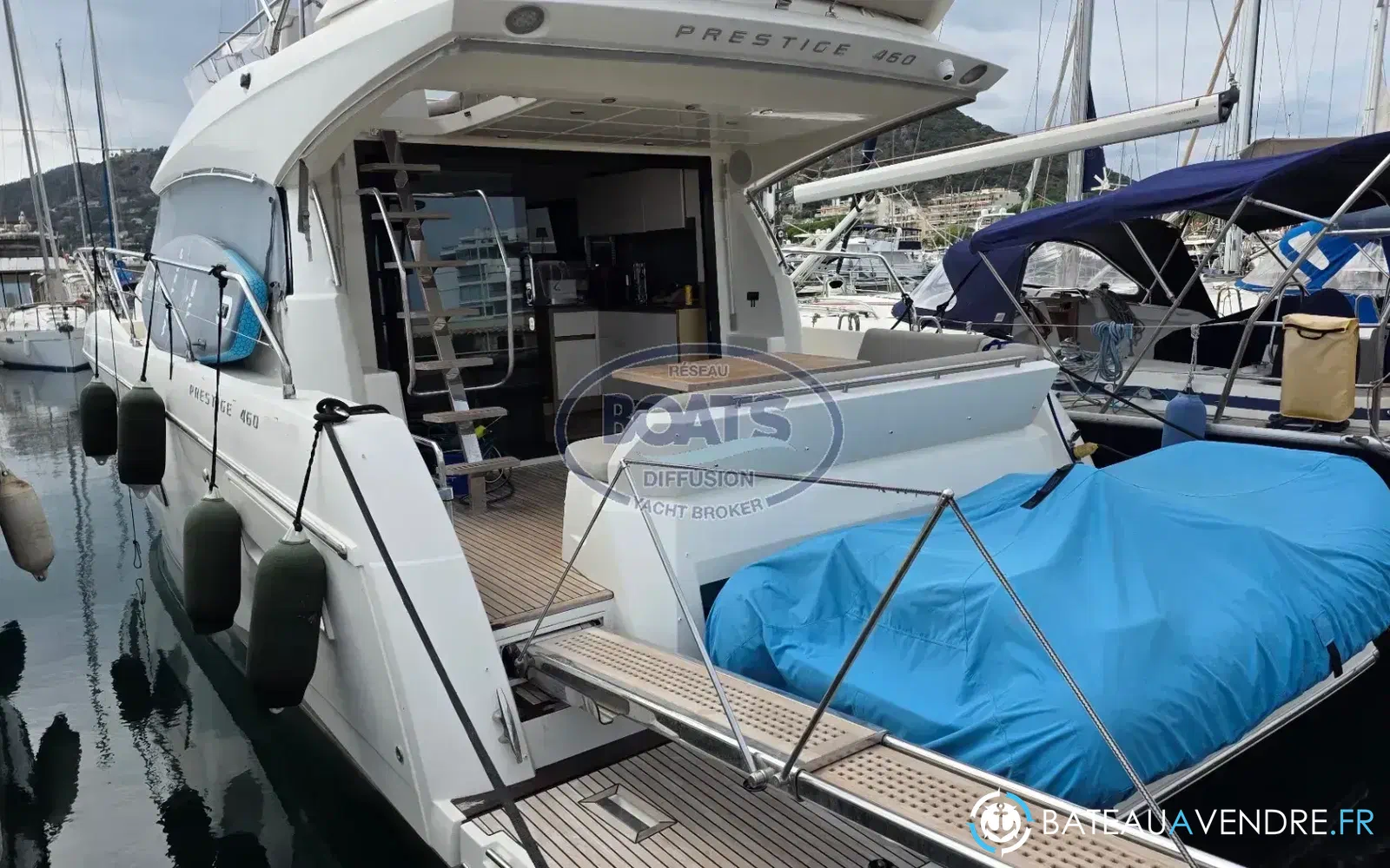 slider 1 Jeanneau Prestige 460 Fly