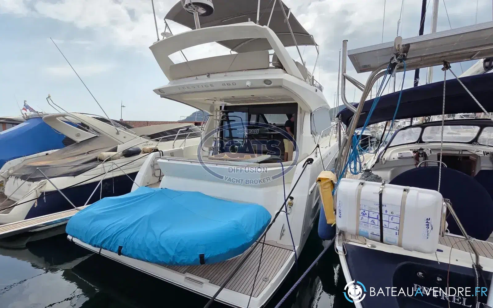 slider 2 Jeanneau Prestige 460 Fly