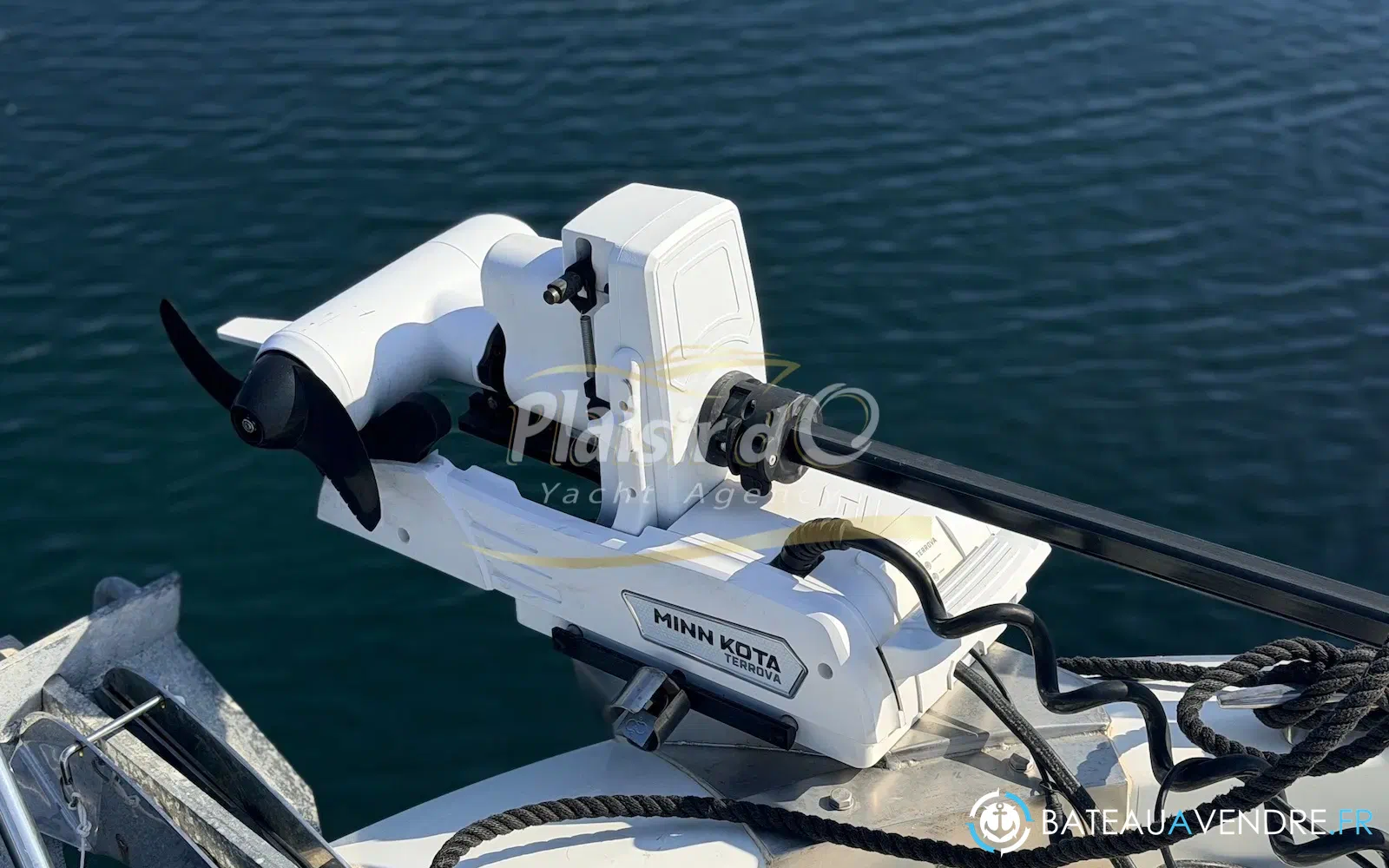 slider 7 Jeanneau Cap Camarat 8.5 WA