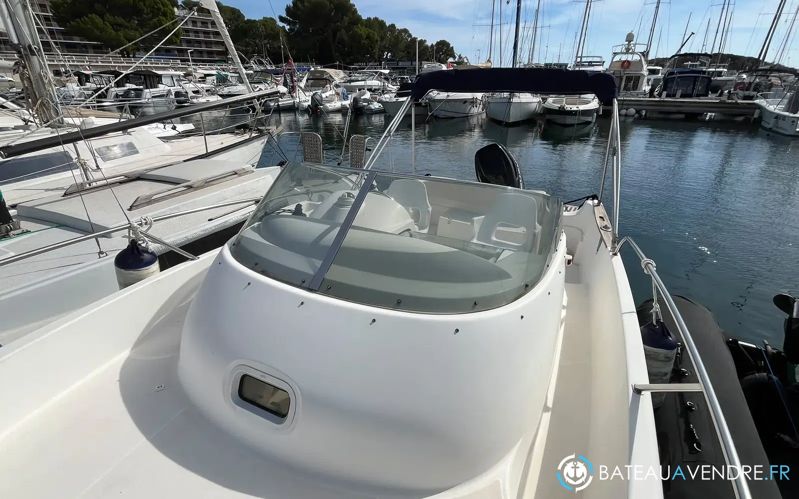 slider 7 Jeanneau Cap Camarat 755 WA